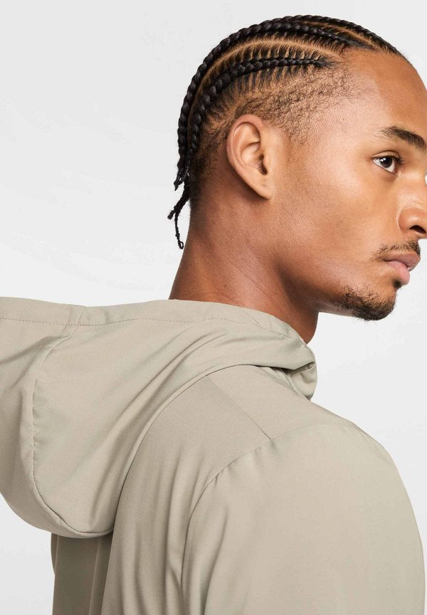 FORM - Training jacket - light army2