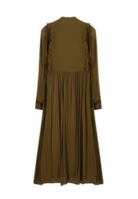 Robe maxi vert olive avec manches longues, détails froncés le long des épaules et jupe plissée. Tissu doux au design fluide.