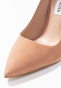 Steve Madden Lodičky na vysokém podpatku - nude