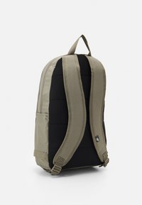 Nike Sportswear UNISEX - Mochila - matte olive/black/cargo khaki