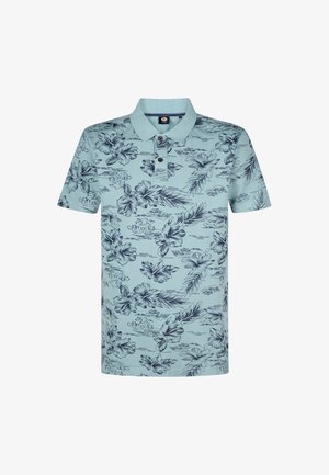 Polo de culoare albastru deschis, cu modele florale și frunze în nuanțe de navy, cu o deschidere cu trei nasturi și o textură moale. Mânici scurte și un design clasic al gulerului.