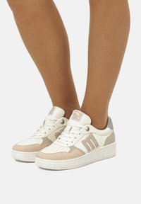 mtng Zapatillas - nude