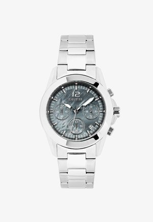 Orologio in acciaio inox argentato con cassa rotonda, quadrante grigio-blu, tre sotto-quadranti e display della data. Caratterizzato da indici e lancette delle ore luminescenti.