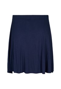 Jupe bleu marine, longueur genou, en tissu doux et léger avec une taille élastique et une coupe évasée, présentant une texture lisse.