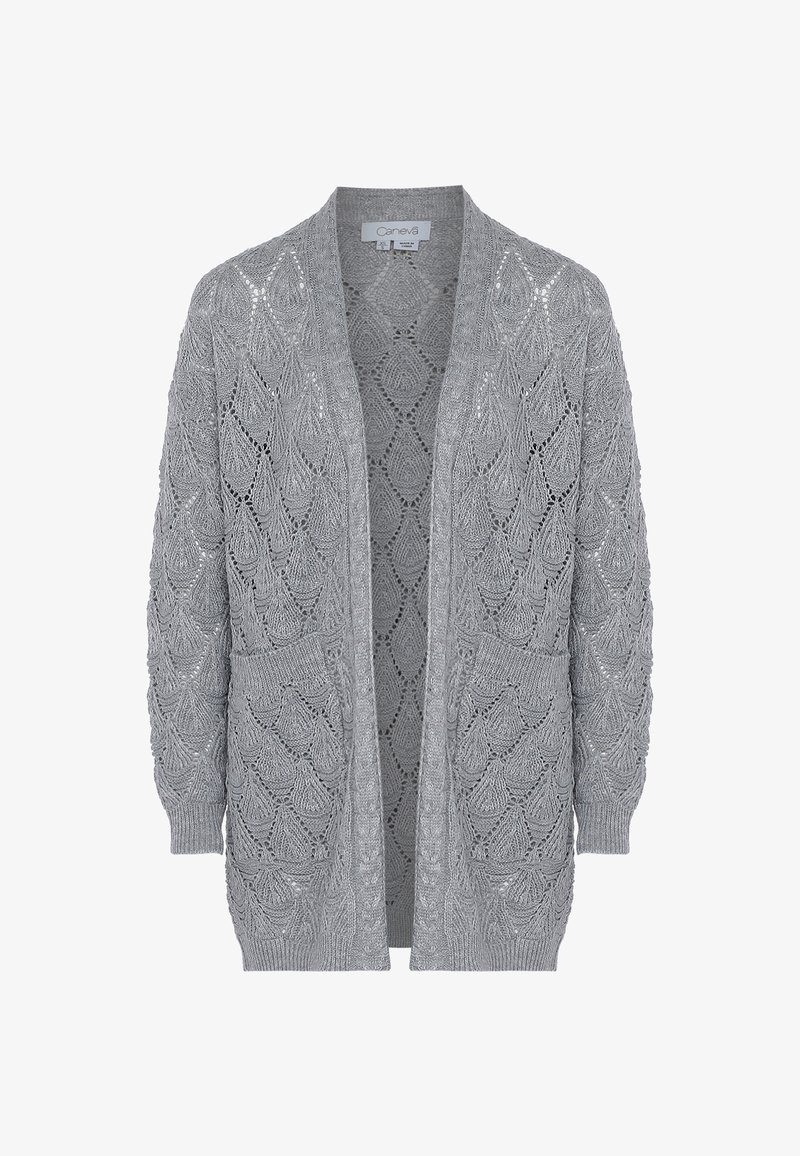 Helle graue Strickjacke mit offenem Vorderteil, versehen mit einem Blattmuster, strukturiertem Stoff und zwei vorderen Taschen.