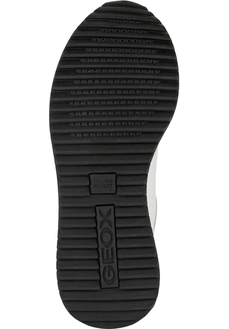 Soletta di scarpa in gomma nera con scanalature testurizzate, dotata del logo "GEOX" e di un simbolo di brevetto italiano. Bordi lisci; fori circolari per l'umidità.