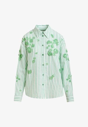 Camicia bianca con bottoni con righe verdi verticali e ricamo floreale verde strutturato sparso su davanti e maniche.