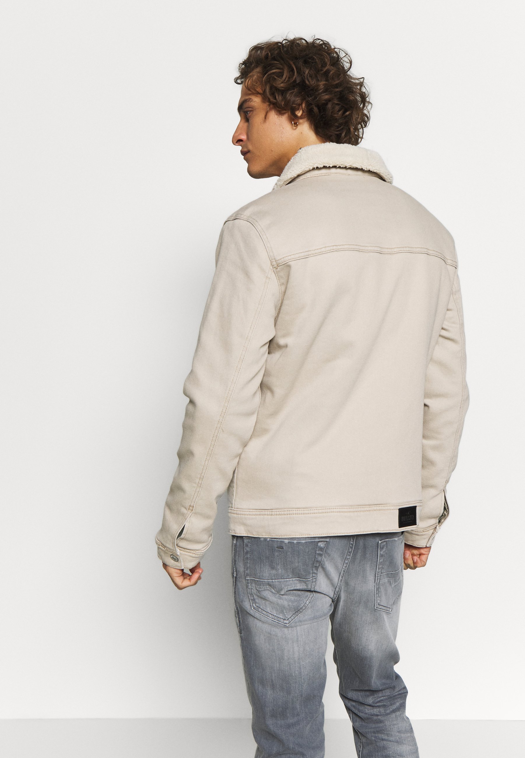 hollister sherpa jacket