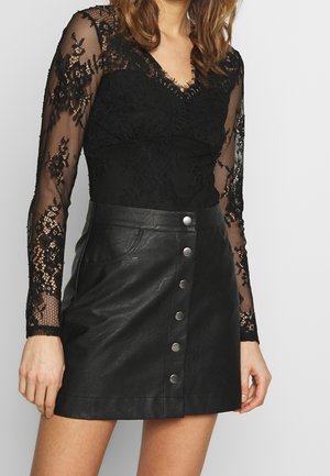 Blouse - black