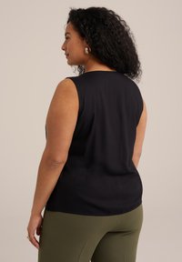 WE Fashion CURVE - Bluza - black