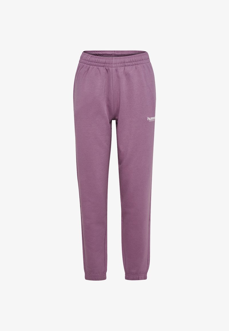 Lilla joggingbukser med elastisk taljebånd og afrundede ankler; har en lille hvid logo på venstre side. Blød stoftekstur.