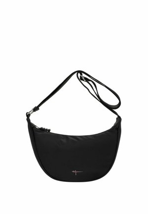 Schwarze schultertasche in halbmondform mit verstellbarem riemen und kleinem metallischem logo auf der vorderseite, reißverschluss oben.