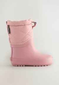 Stivali di gomma rosa con parte superiore in nylon trapuntato, dotati di chiusura con cordoncino e suola in gomma testurizzata per una buona aderenza. Design liscio e arrotondato.