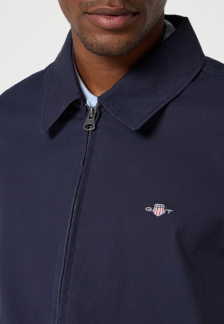 Leichte Jacke
