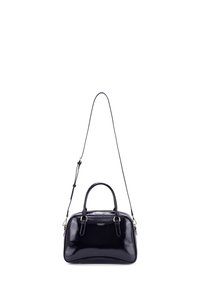 Borsa a tracolla in pelle verniciata nera con manici superiori doppi, tracolla staccabile e forma arrotondata. Presenta accessori in metallo argentato e dettagli con logo.