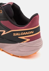 Salomon THUNDERCROSS  - Pohodniški čevlji - nocturne/black/papaya
