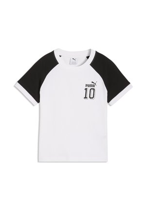 Wit t-shirt met zwarte raglanmouwen, met een voorzijde logo waarop "PUMA 10" staat. Gemaakt van zacht katoen. Eenvoudig ontwerp met contrasterende kleuren.