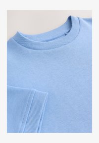 Niewybrane, light blue