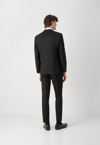 HUGO ARTI HESTEN SET - Gilet elegante - black