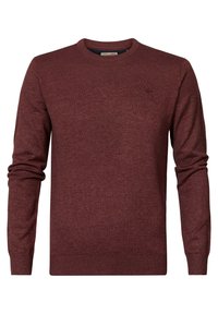 Maglione a maniche lunghe da uomo in un profondo bordeaux con polsini e orlo a coste, caratterizzato da un delicato ricamo del marchio sul petto.
