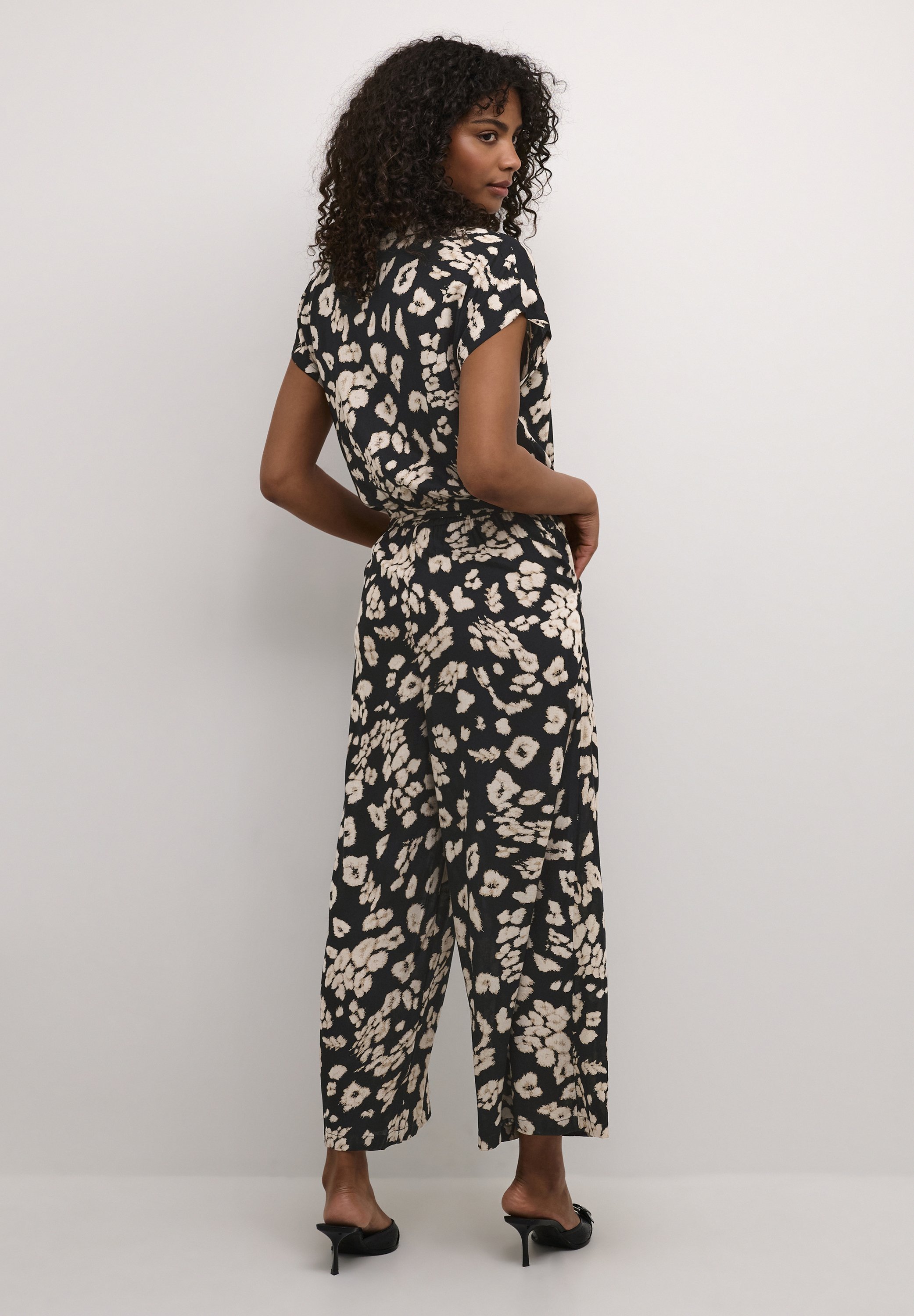 Kaffe KABEATHE - Jumpsuit - black sand leo print/black - Zalando.ie
