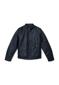 Czarna skórzana kurtka z kołnierzem stojącym, zapinana na zamek, z dwiema kieszeniami na zamek. Teksturowane panele na rękawach dodają szczegółu.