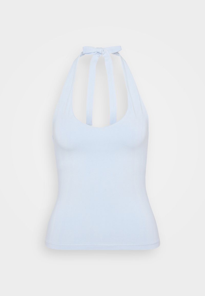 Lichtblauw haltertop gemaakt van zachte, rekbare stof met een ronde hals, voorzien van twee rugbanden die in een strik zijn geknoopt voor sluiting.