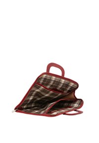 Rode leren tas met een rits, met een plaid interieur, twee binnenzakken en twee stevige handvatten voor gemakkelijk dragen.