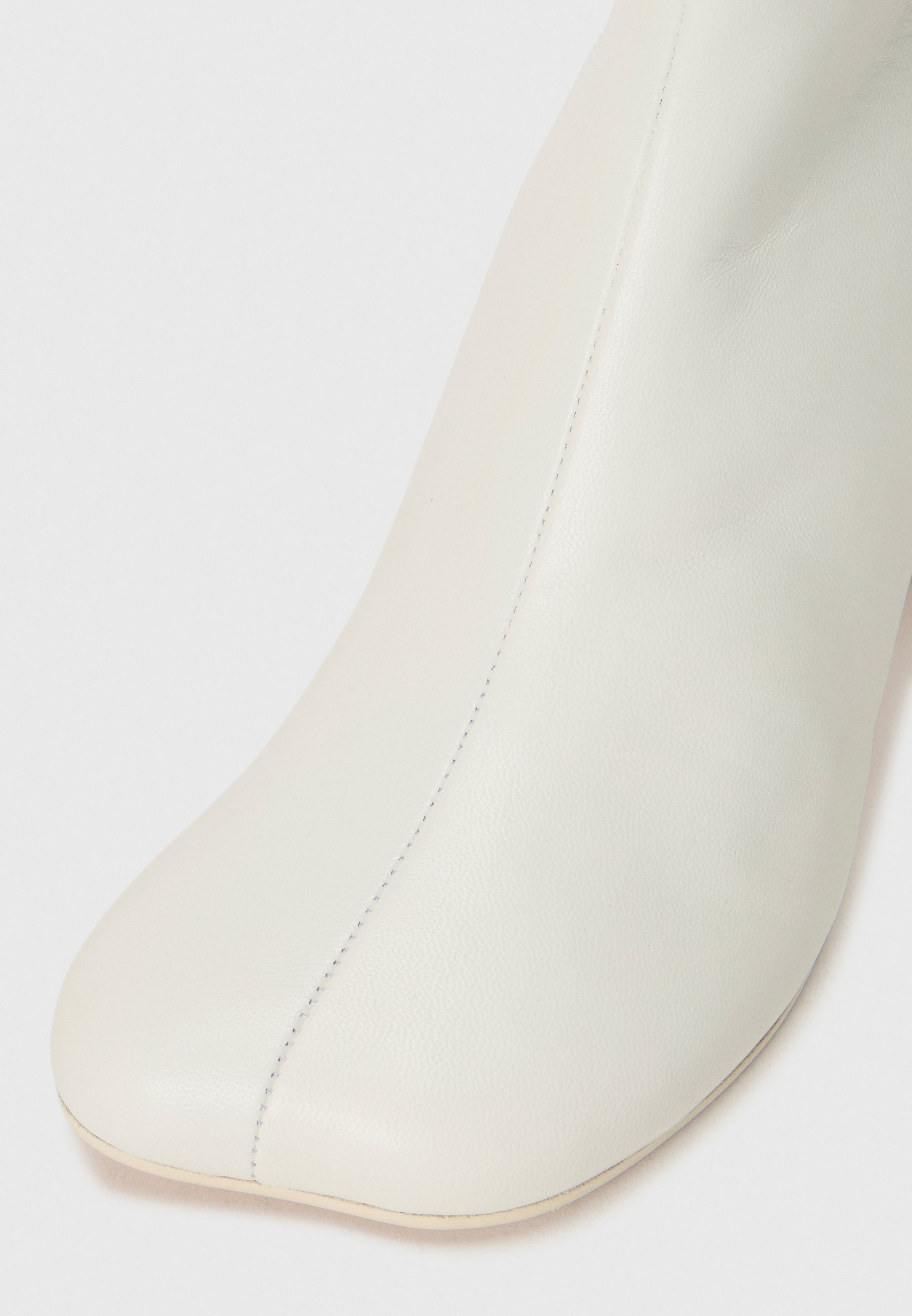 MM6 Maison Margiela High heeled ankle boots - white