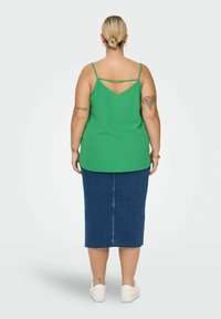 ONLY Carmakoma CURVY - Débardeur - kelly green