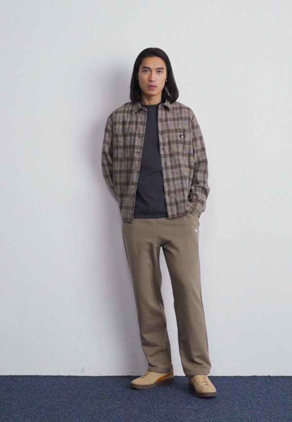 WARDROBE RELAXED STRAIGHT - Tracksuit bottoms - totally taupe2