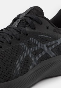 ASICS PATRIOT 13 - Chaussures de running sur route - black/carrier grey