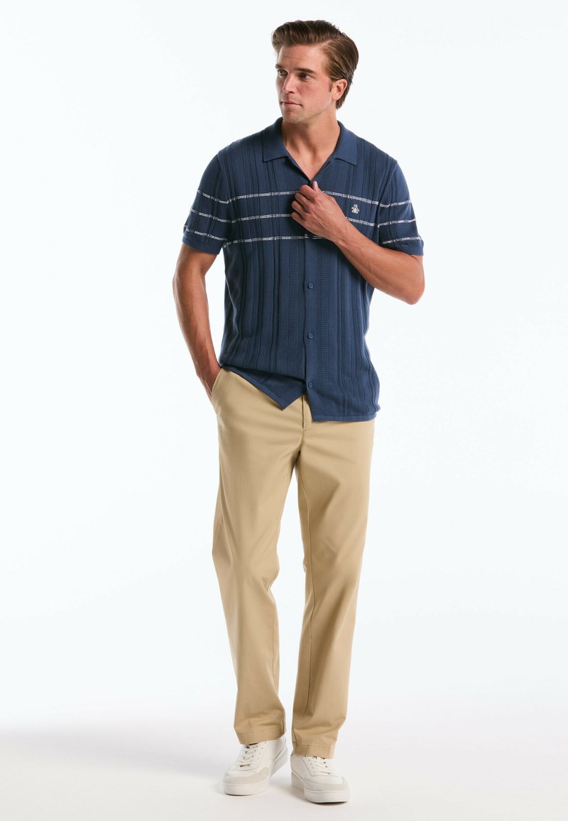 Chemise Homme Penguin Bleu Marine Coupe Classique - Coton Taille L, Manches Longues