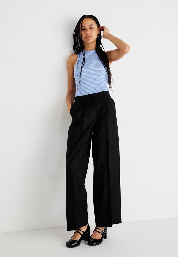 DORA MERLA EXTRA WIDE - Trousers2