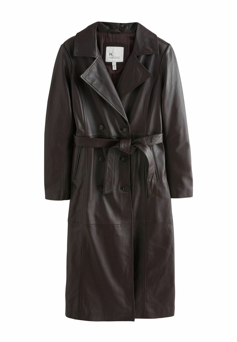 Brauner Leder-Trenchcoat mit doppelt geknöpften Knöpfen, breiten Revers, tailliertem Gürtel und langen Ärmeln. Glatte Textur, knielanges Design.