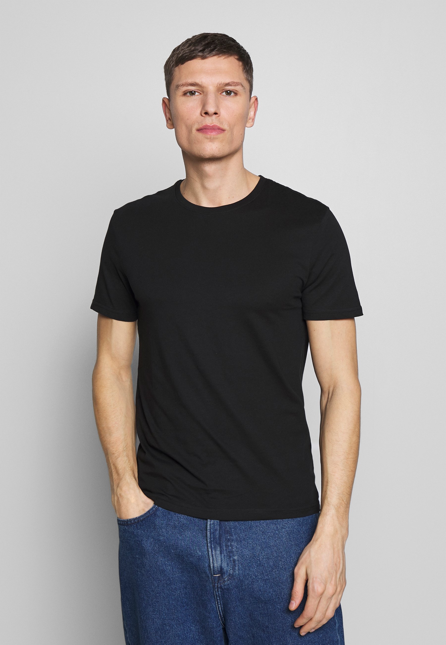 Pier One 5 PACK - Basic T-shirt - black 