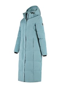Manteau d'hiver long et rembourré bleu clair avec capuche, fermeture éclair à l'avant, boutons pression et manches longues avec poignets intérieurs noirs.