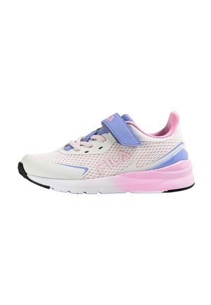 Scarpa sportiva bianca e rosa chiaro con tomaia in mesh, dettagli viola e chiusura a strappo. Presenta una suola curva e motivi testurizzati.