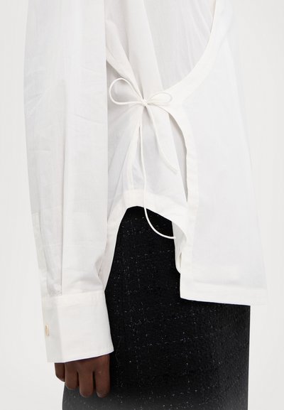Faithfull the brand ALLISTE OVERSIZED FIT WRAP - Pusero - white
