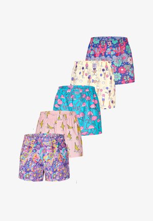 Badeshorts mit lebhaftem lila Blumenmuster und Schmetterlingen, gefertigt aus leichtem Stoff. Elastischer Taillenbund für Komfort und perfekten Sitz.