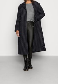 ONLY Stickad tröja - mottled grey