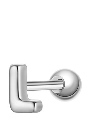 Gancho de pared en forma de L de plata pulida con bordes redondeados montado sobre una base circular, aislado sobre un fondo blanco.