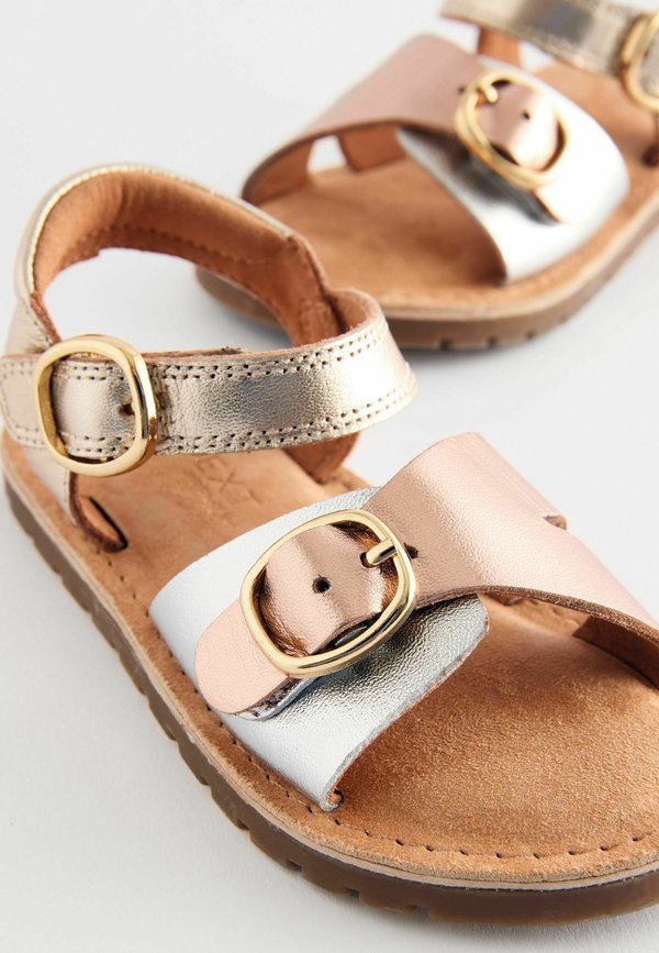 REGULAR FIT – BUCKLE TOUCH FASTENING  – Lauflernschuh – metallic