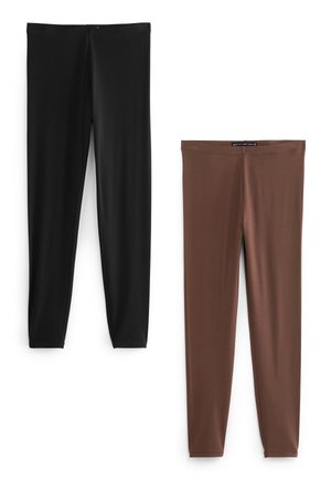 Zwei Paar Leggings in voller Länge, eines schwarz und eines braun, flach auf einem weißen Hintergrund dargestellt.