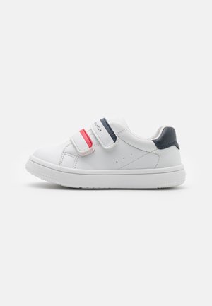 Trainers - white/blue/red