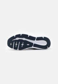 Under Armour CHARGED PURSUIT 3 - Bėgimo batai plentui - academy/white