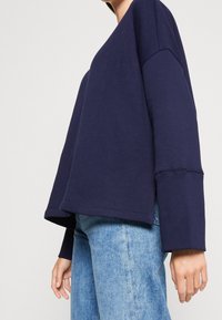 GAP Felpa - dark blue