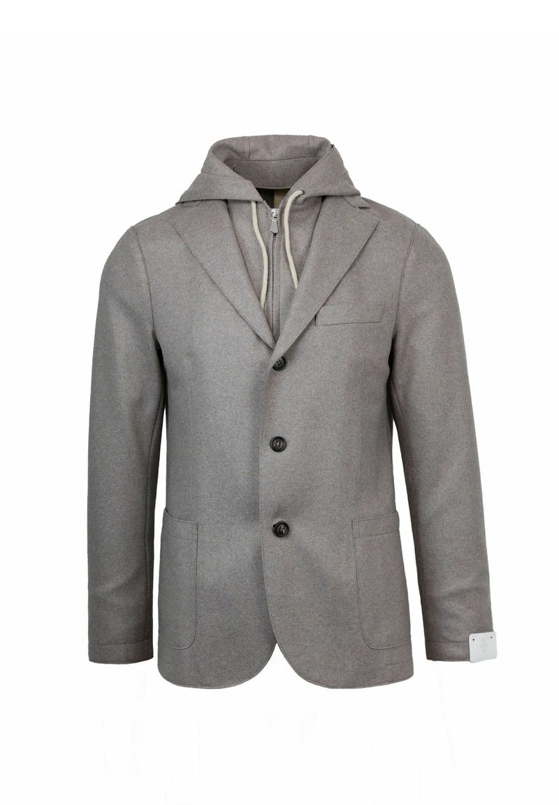 Blazer grigio con cappuccio, realizzato in un tessuto morbido. Presenta quattro bottoni frontali, due tasche e un'etichetta in tessuto sulla manica.