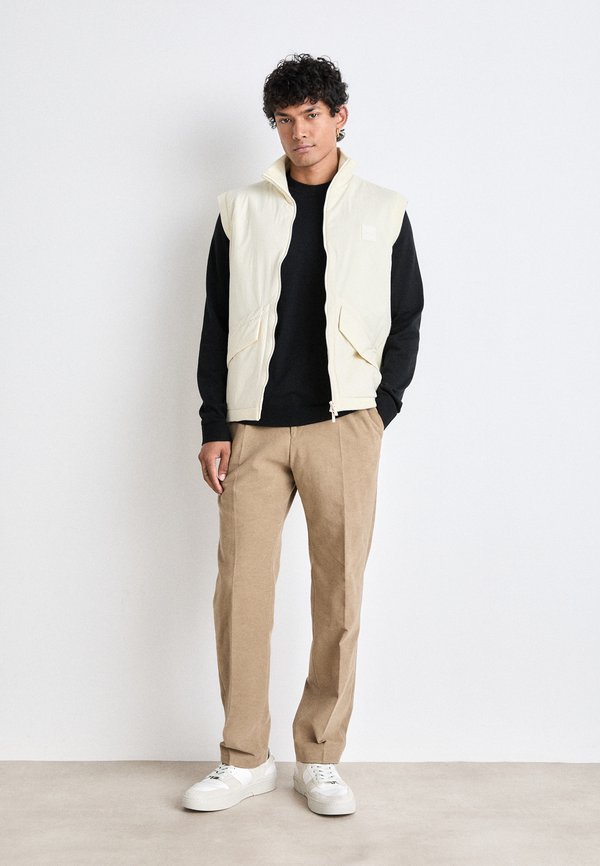 MOMENTUM LITE - Jumper2