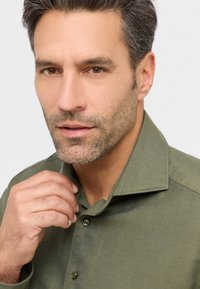 Eterna LINEN SHIRT - MODERN FIT - Overhemd - khaki